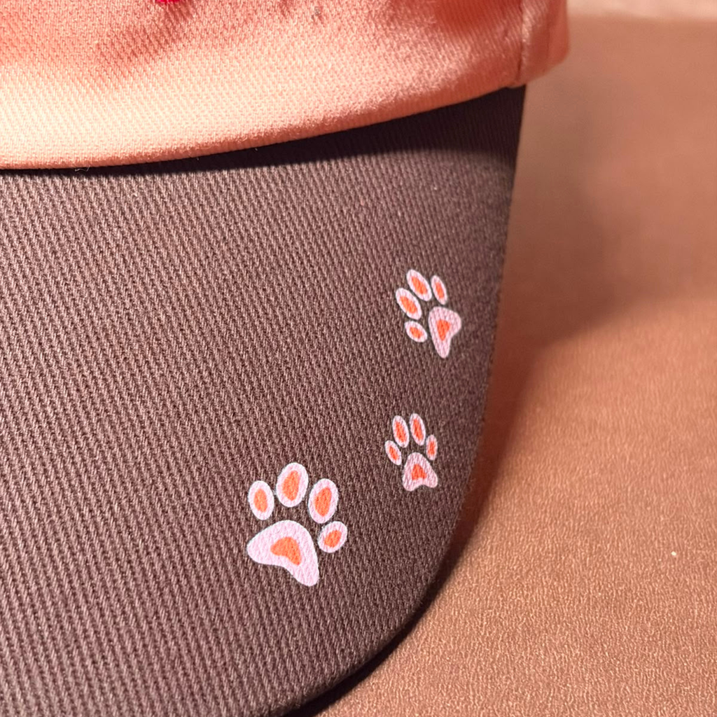 Hold On! I See a Dog - Cap